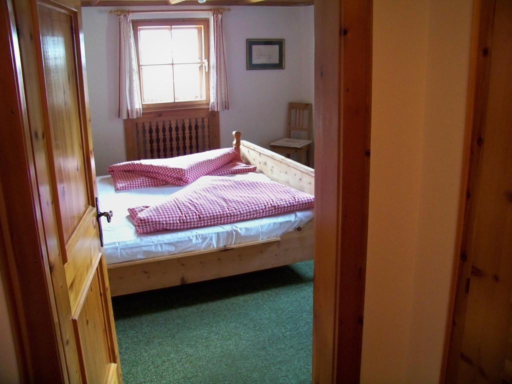 Gaestehaus Bichl Umhausen Quarto foto